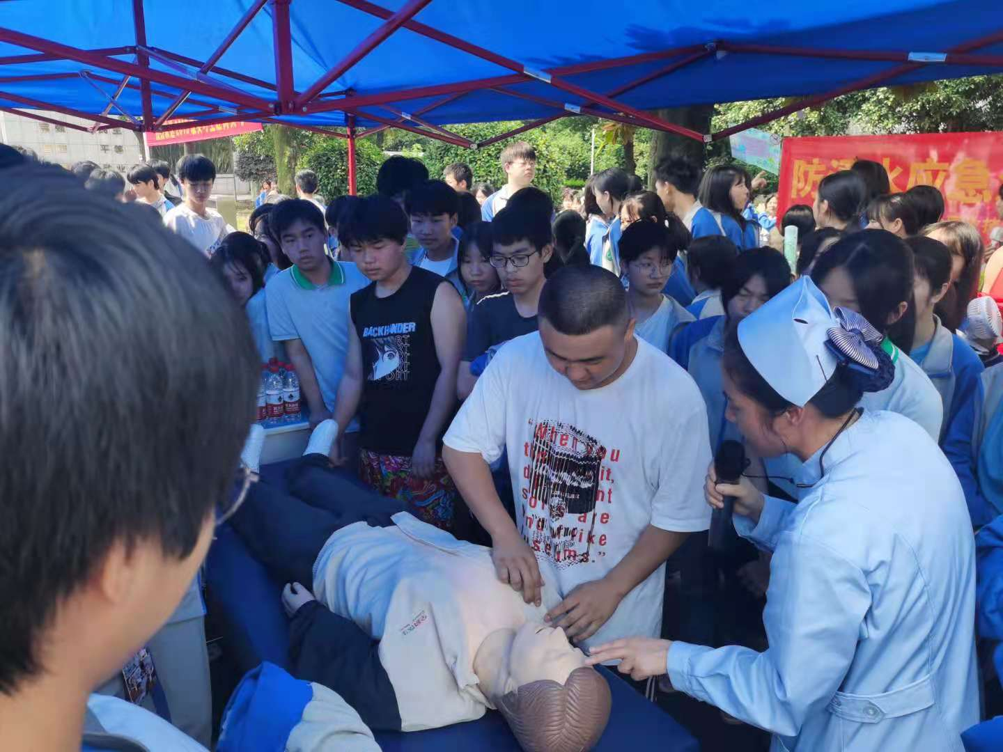我校多措并举  扎实开展防溺水宣传工作(图2)